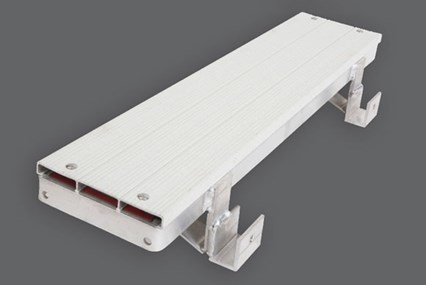 Adjustable Classic Dock Step Bracket